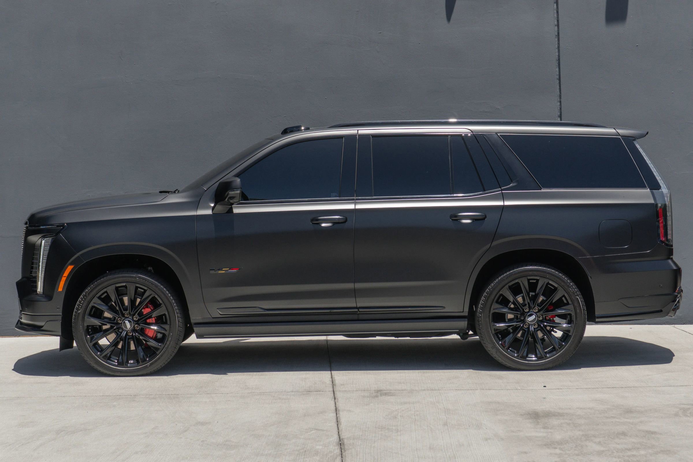 Used 2026 Cadillac Escalade V AWD/4WD image 2
