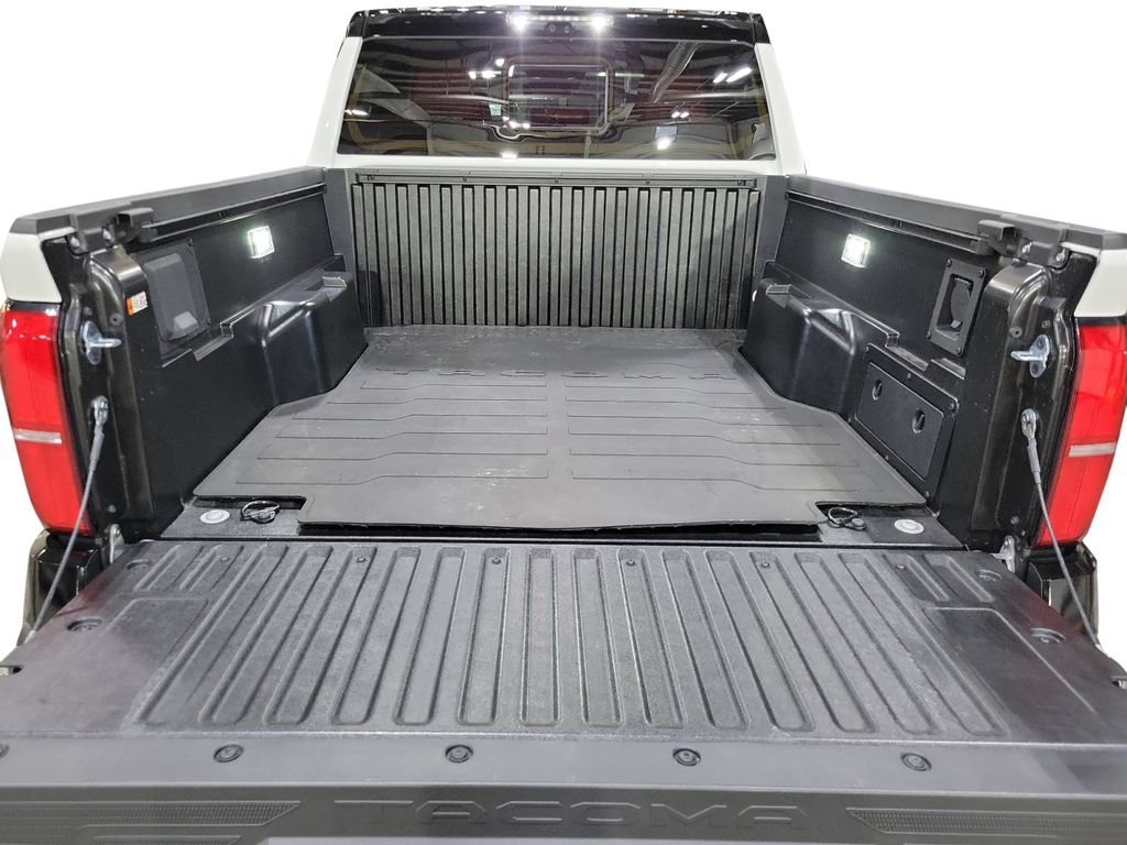 Used 2025 Toyota Tacoma TRD Pro AWD/4WD image 28