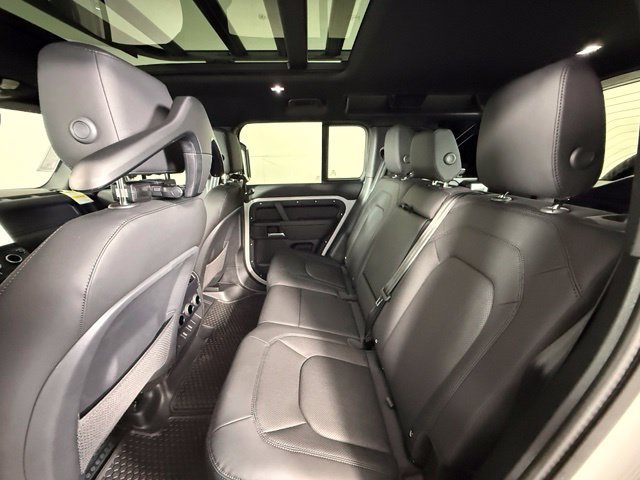 New 2026 Land Rover Defender 110 X-Dynamic SE AWD/4WD image 26