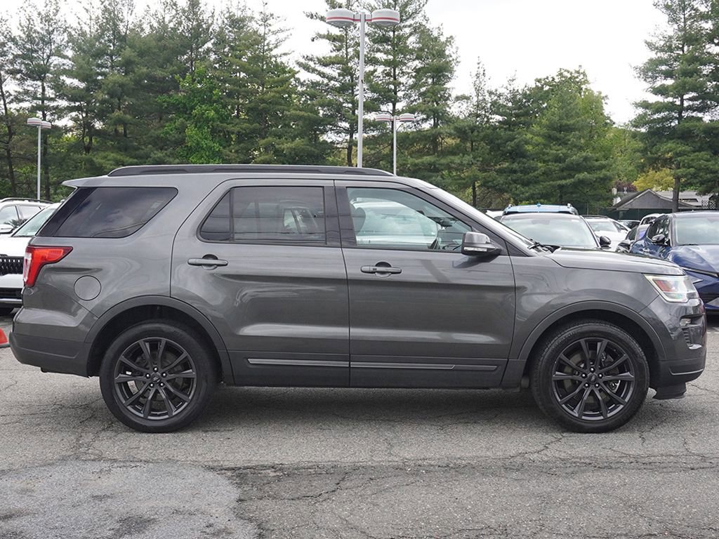 Used 2018 Ford Explorer XLT w/ Equipment Group 202A AWD/4WD image 21