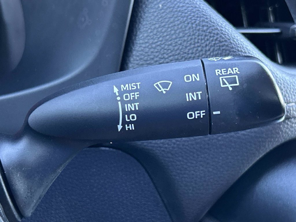 Used 2020 Toyota RAV4 LE FWD image 29