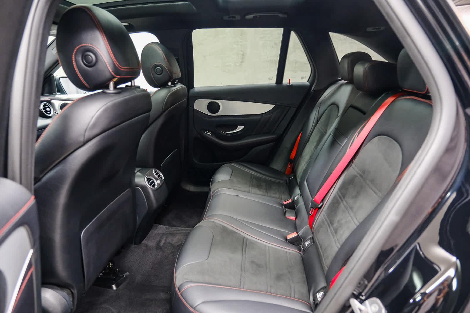 Certified 2019 Mercedes-Benz GLC 43 AMG 4MATIC image 21