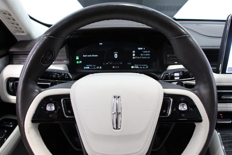 Used 2023 Lincoln Aviator Black Label w/ Class IV Trailer Tow Package image 21