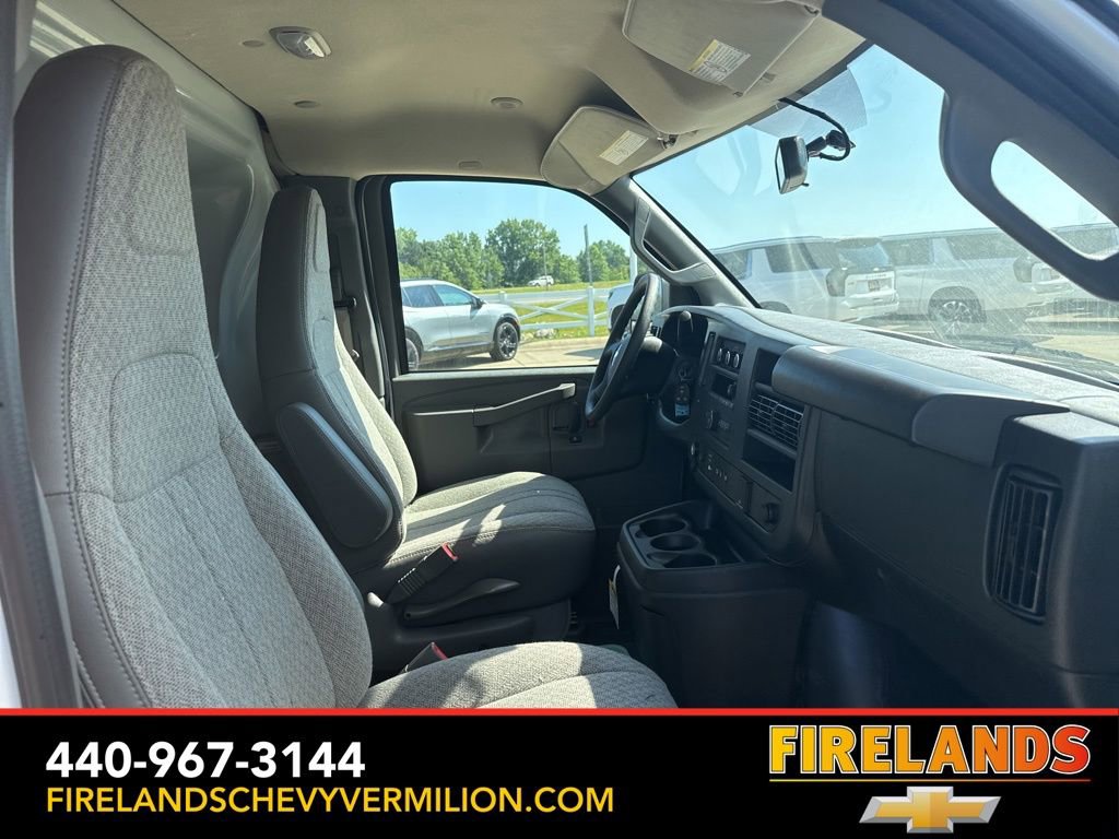 New 2025 Chevrolet Express 2500 Work Van w/ Driver Convenience Package video 2