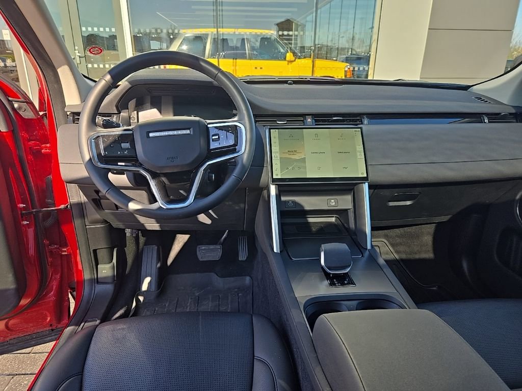 Certified 2025 Land Rover Discovery Sport S image 14