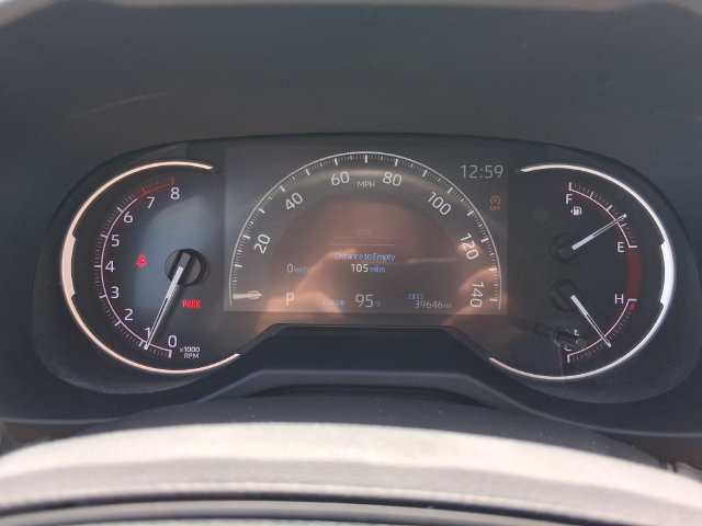 Used 2024 Toyota RAV4 LE FWD image 31