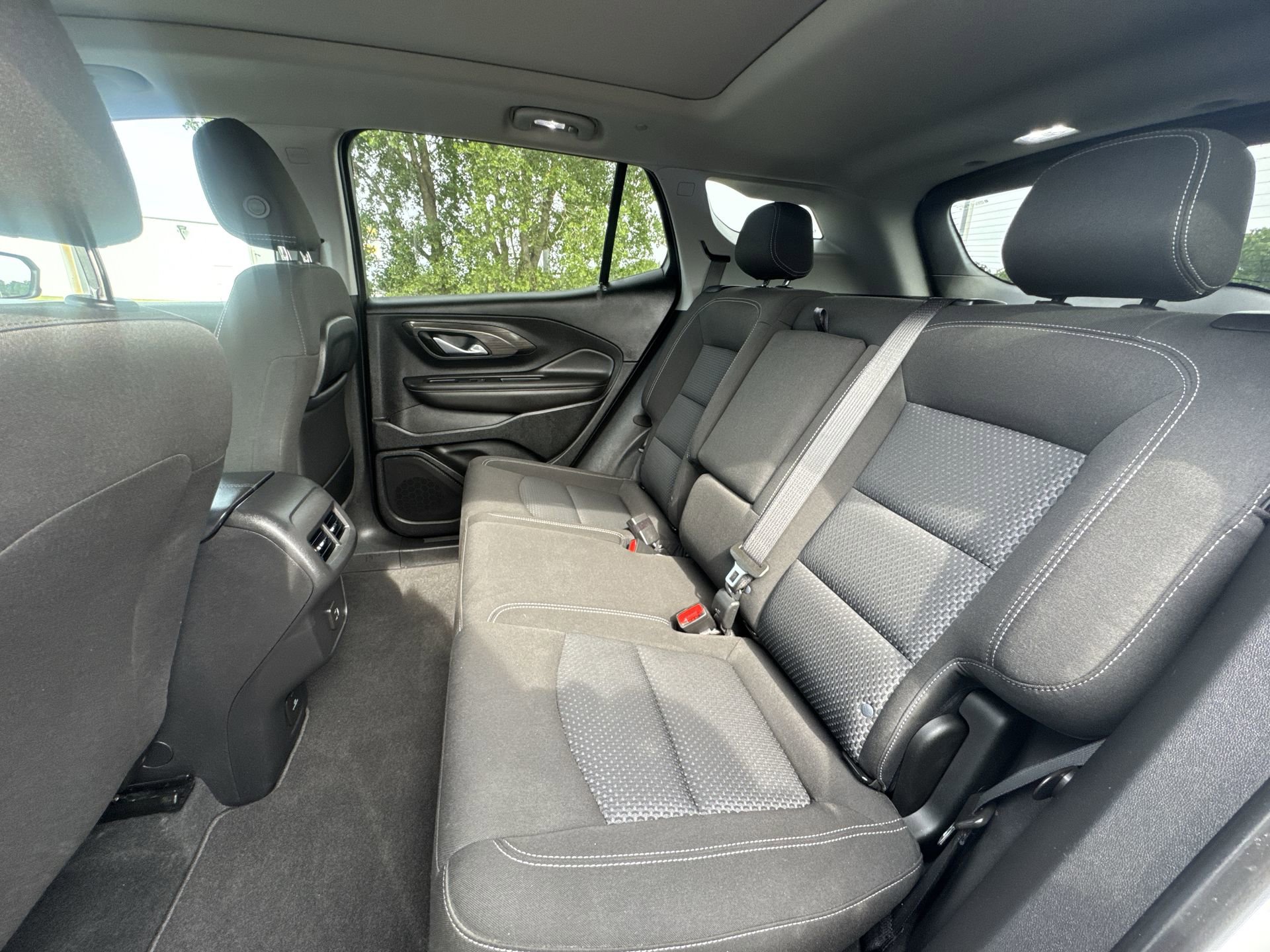 Used 2023 GMC Terrain SLE w/ Driver Convenience Package AWD/4WD image 23