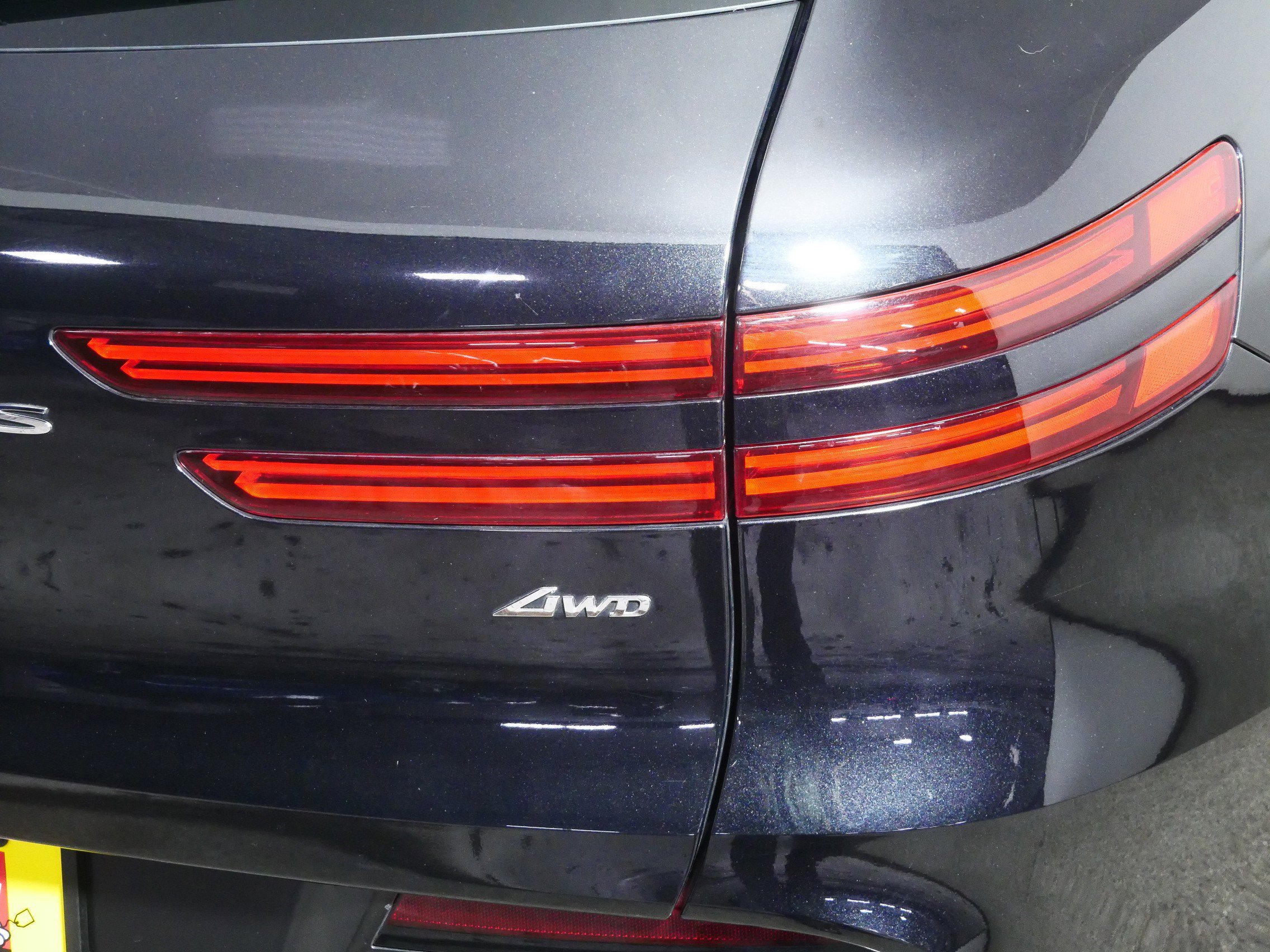 Certified 2022 Genesis GV70 2.5T w/ Select Package image 17