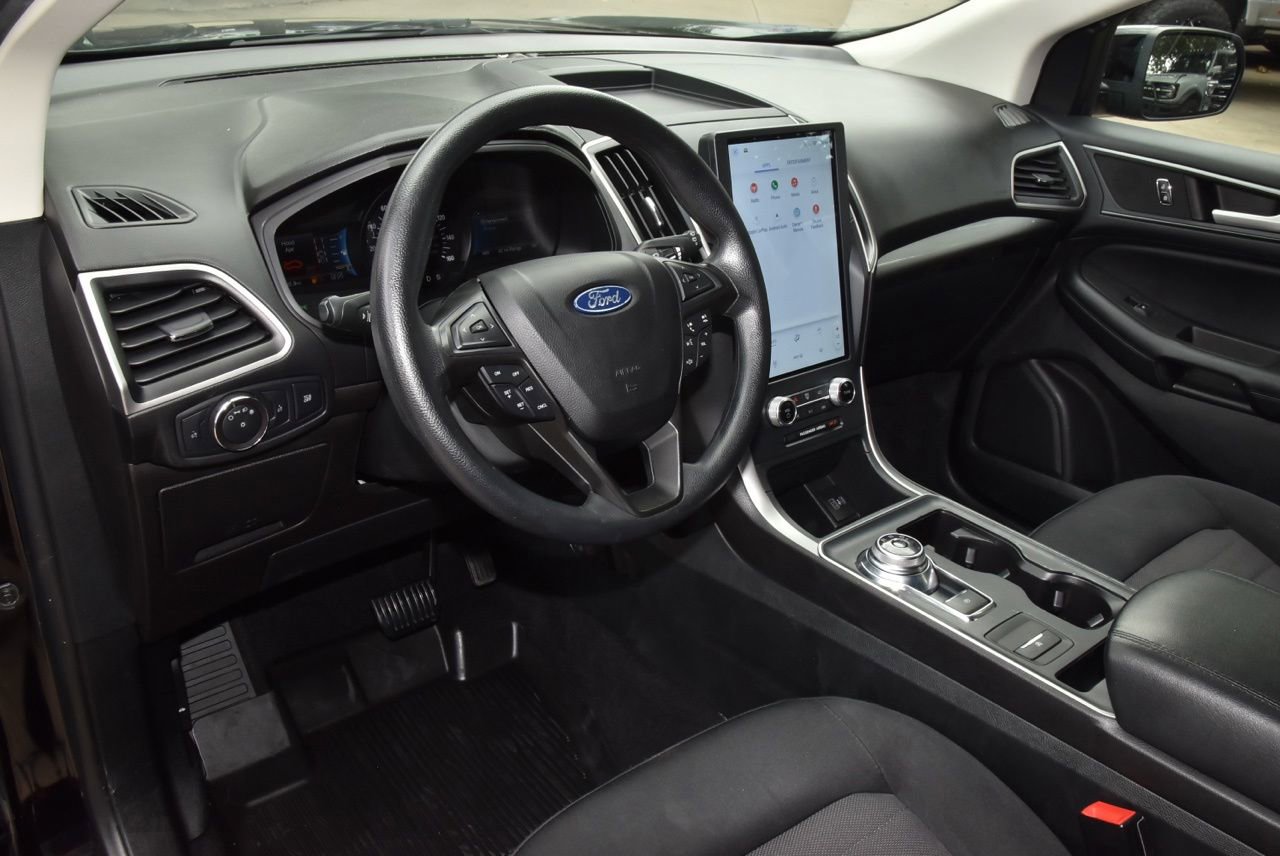Used 2022 Ford Edge SE w/ Black Appearance Package AWD/4WD image 32