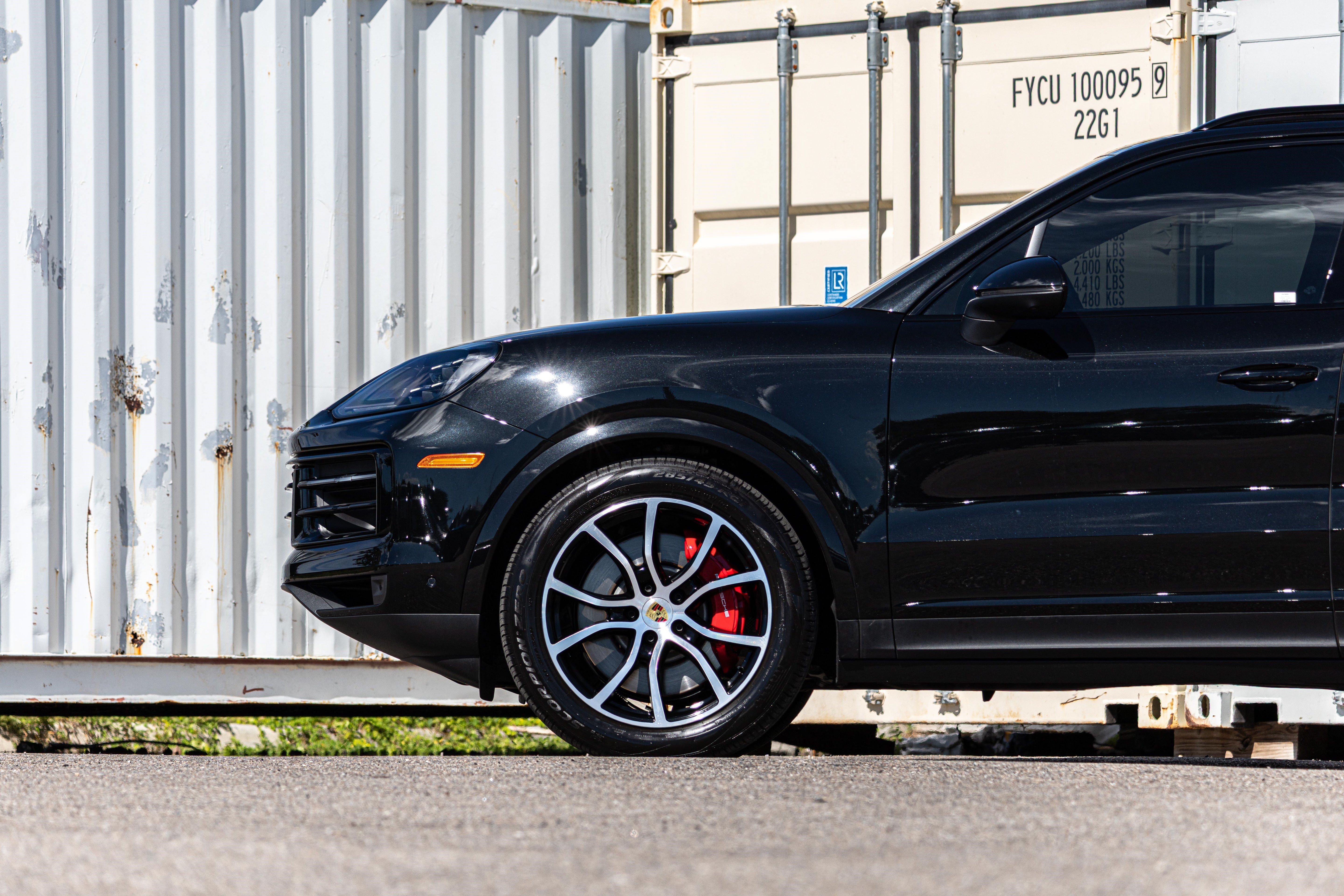 Used 2024 Porsche Cayenne S AWD/4WD image 32