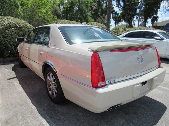 Used 2011 Cadillac DTS Luxury image 3