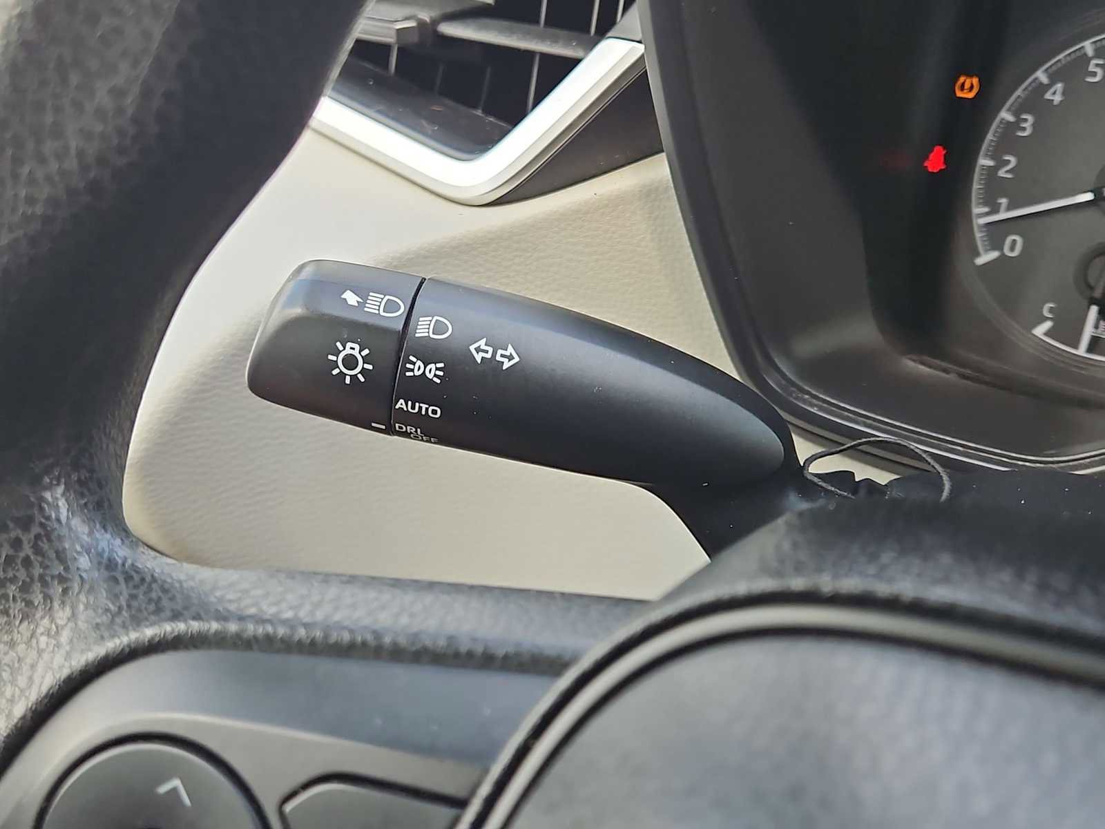 Used 2021 Toyota Corolla LE w/ LE Convenience Package image 26