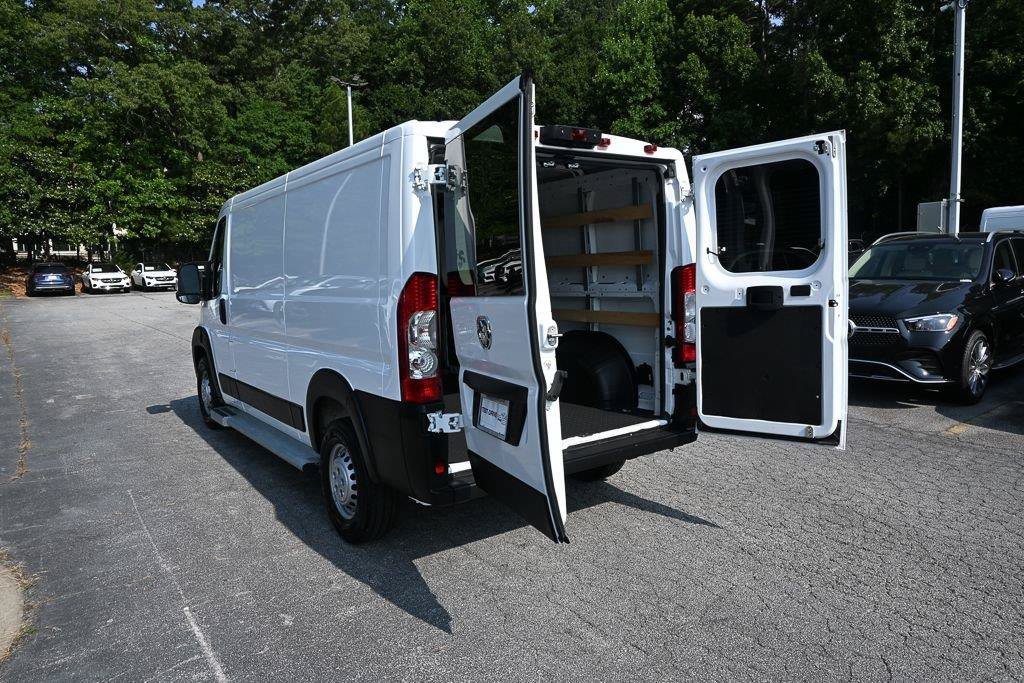 Used 2025 RAM ProMaster 2500 w/ U-Haul Equipment Group FWD image 27
