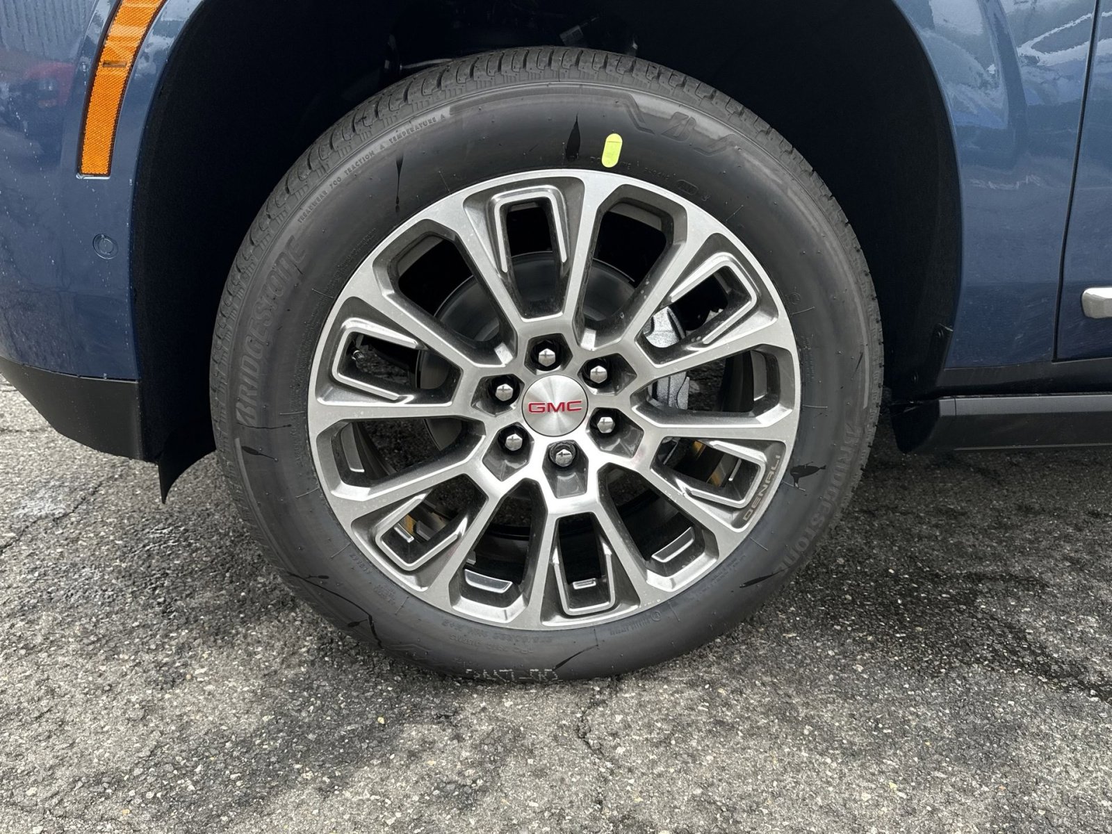 New 2026 GMC Yukon XL Denali w/ Denali Reserve Package image 12