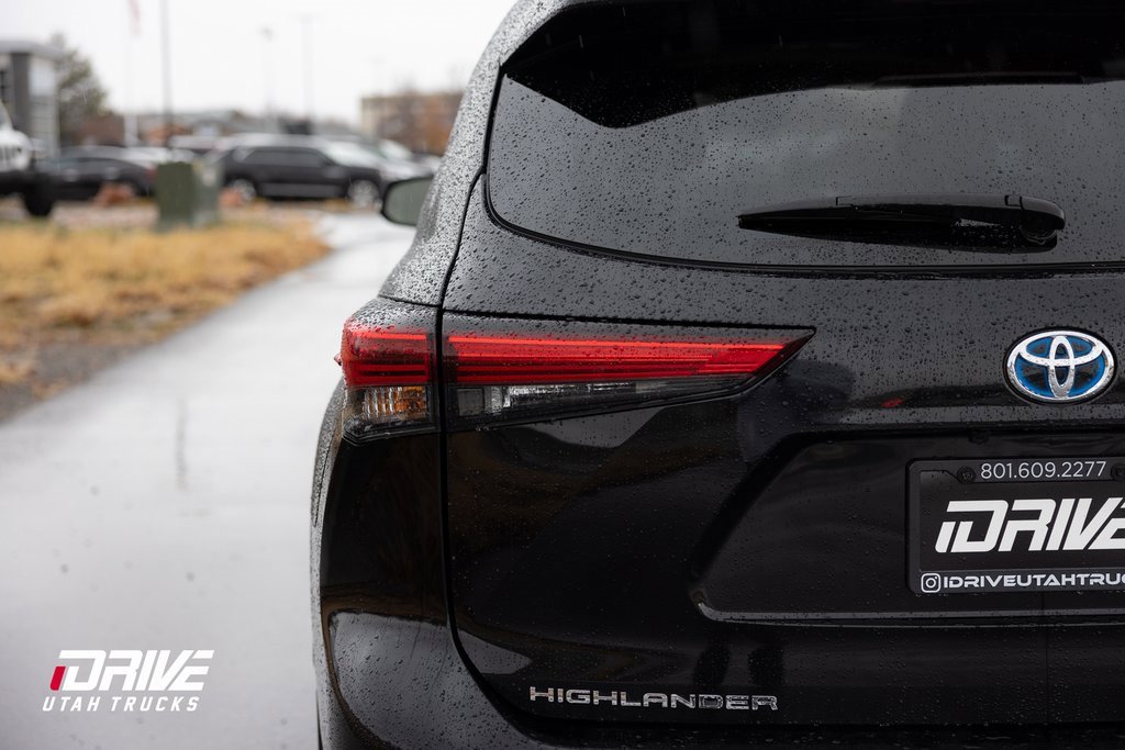 Used 2023 Toyota Highlander XLE image 12