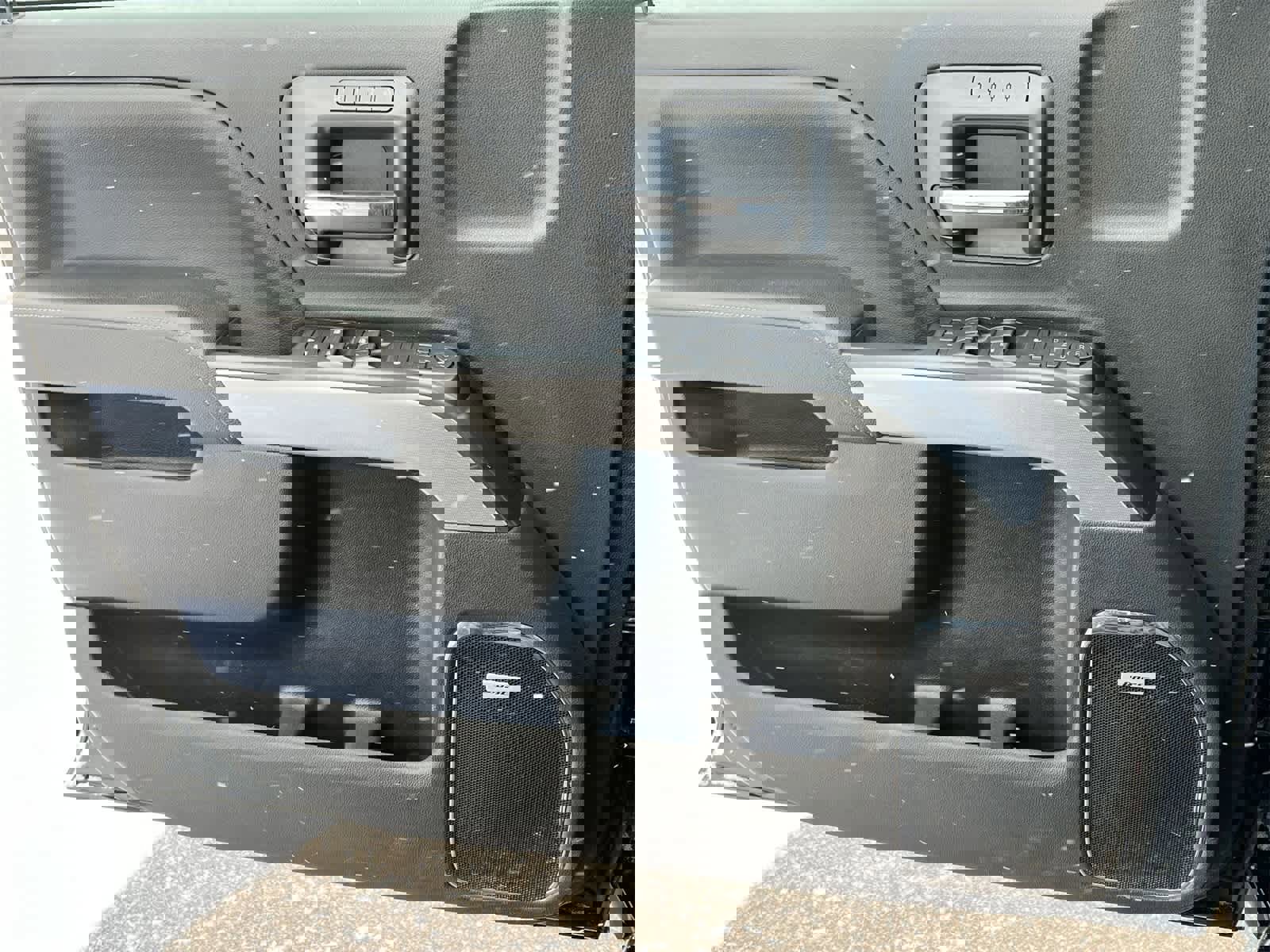 Used 2018 Chevrolet Silverado 2500 LTZ w/ Midnight Edition image 30