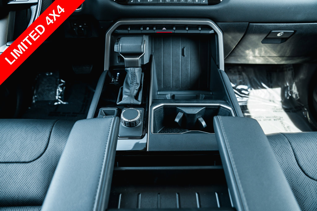 Used 2024 Toyota Tundra Limited AWD/4WD image 23