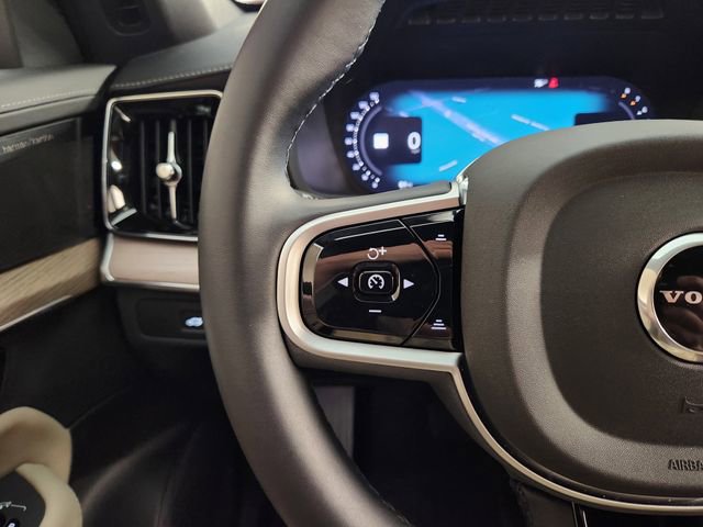 New 2026 Volvo XC90 B6 Plus w/ Protection Package Premier image 28