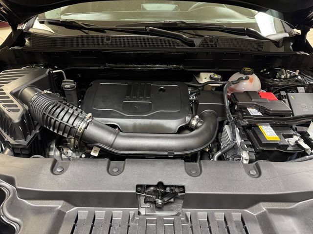 Used 2025 Chevrolet Blazer LT FWD image 23