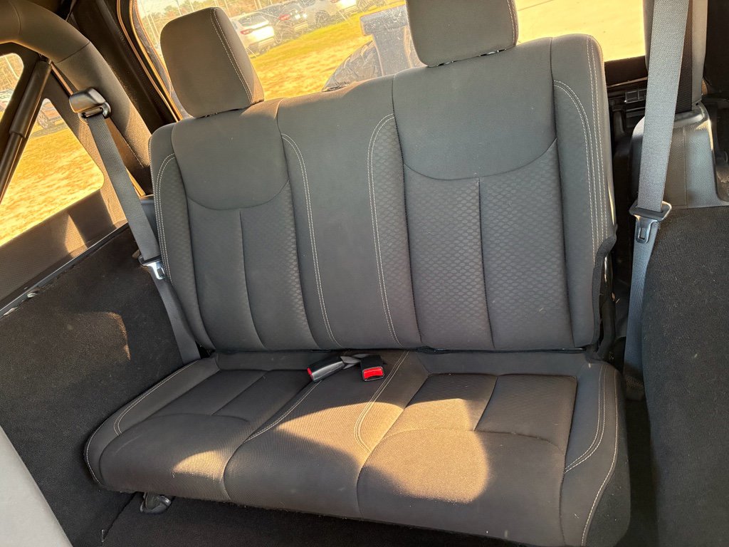 Used 2018 Jeep Wrangler Golden Eagle image 23