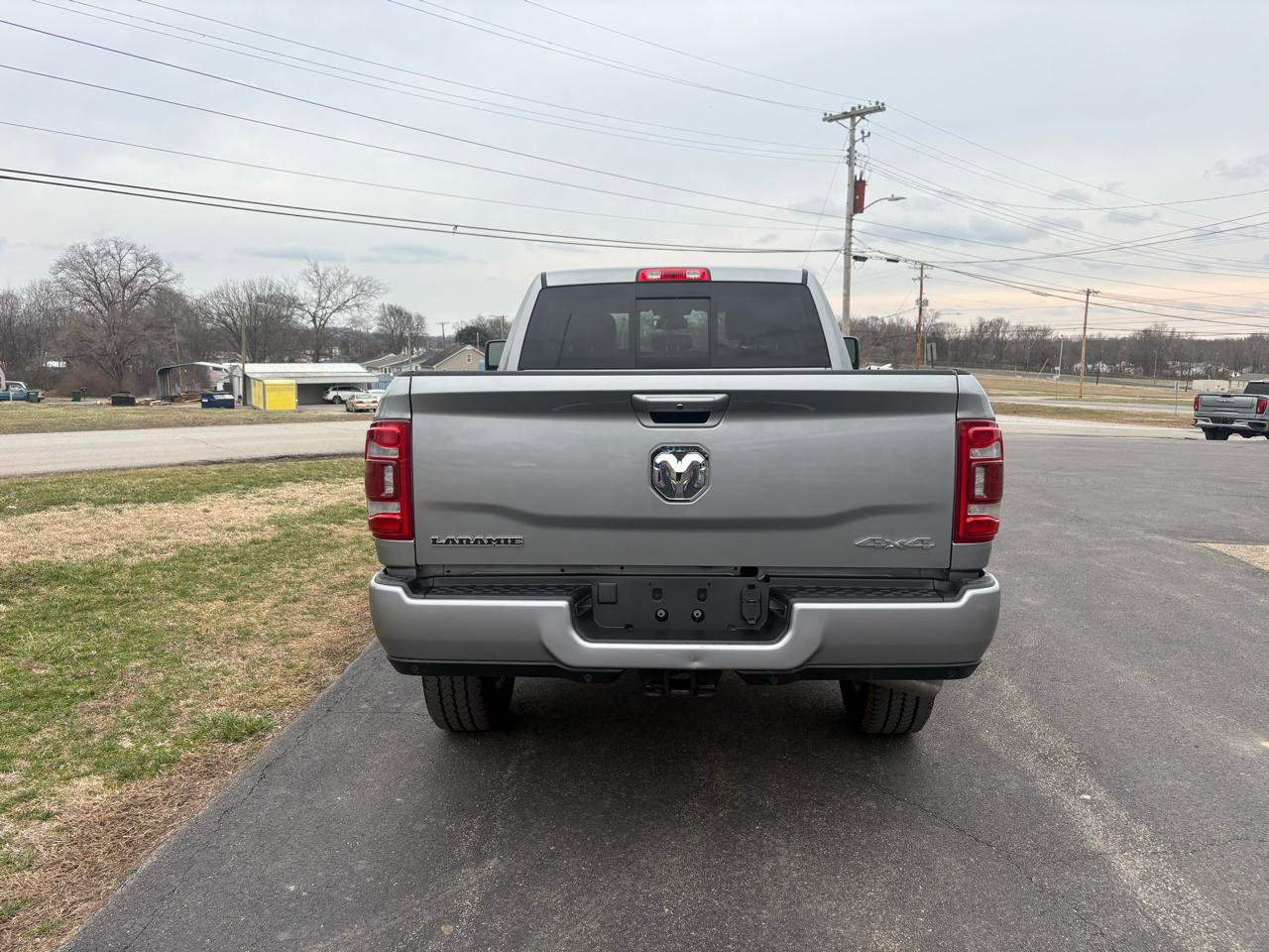 Used 2024 RAM 2500 Laramie AWD/4WD image 3