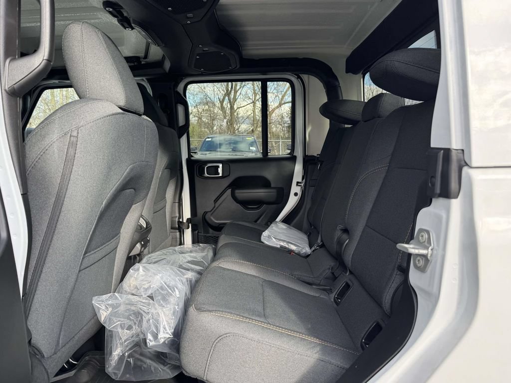 New 2026 Jeep Gladiator Sport AWD/4WD image 14