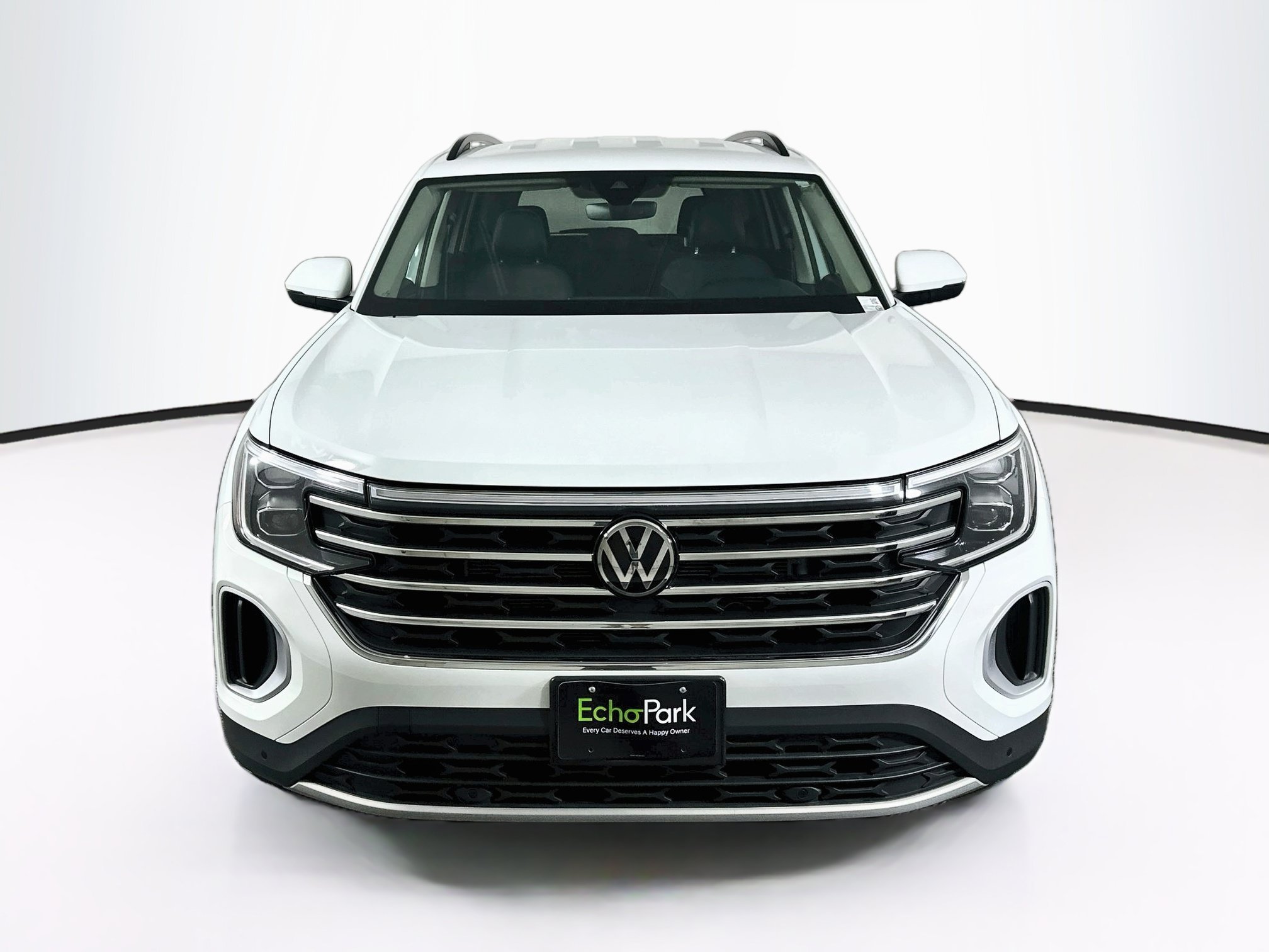 Used 2025 Volkswagen Atlas SE FWD image 2