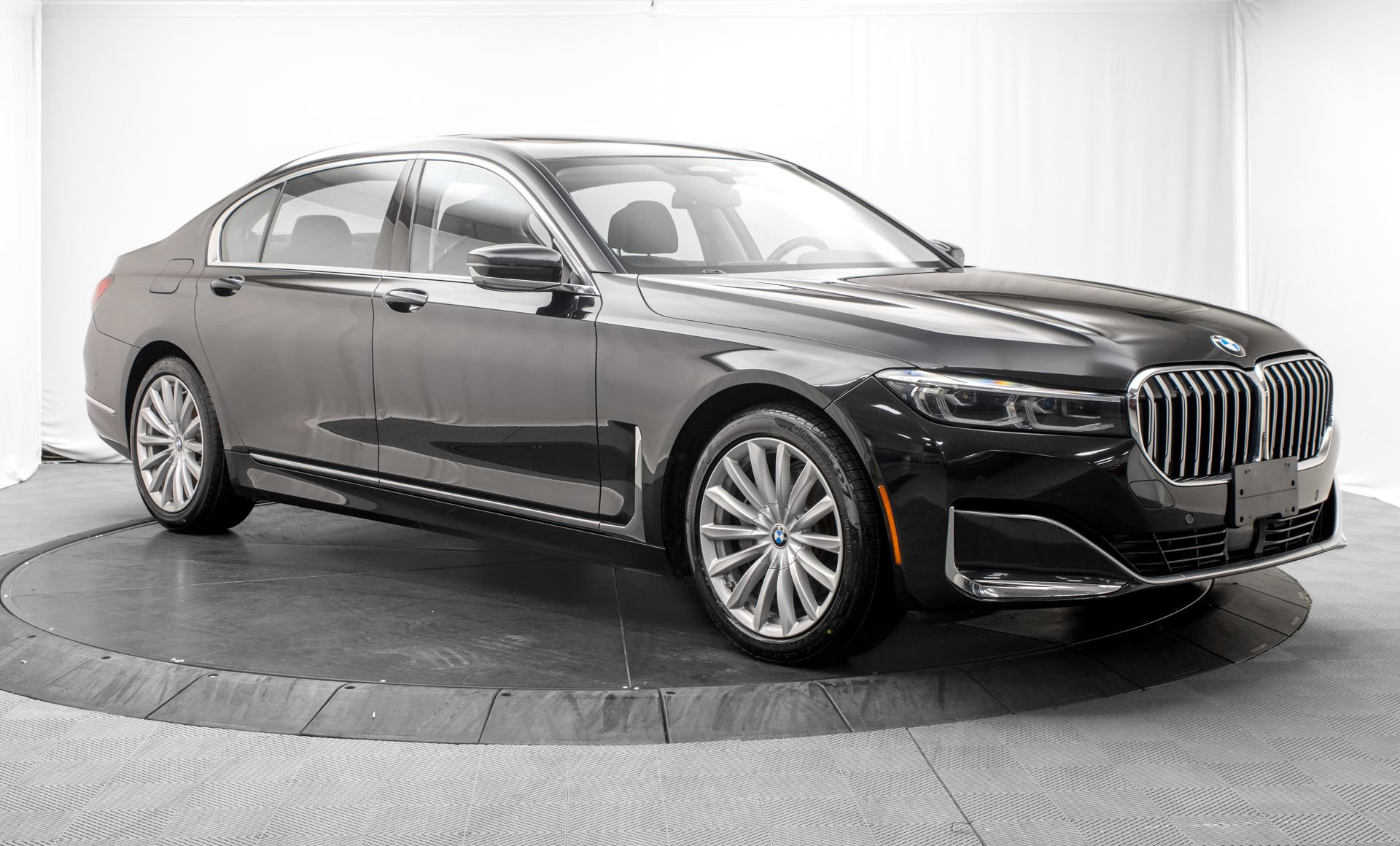 Used 2020 BMW 740i xDrive AWD/4WD image 7