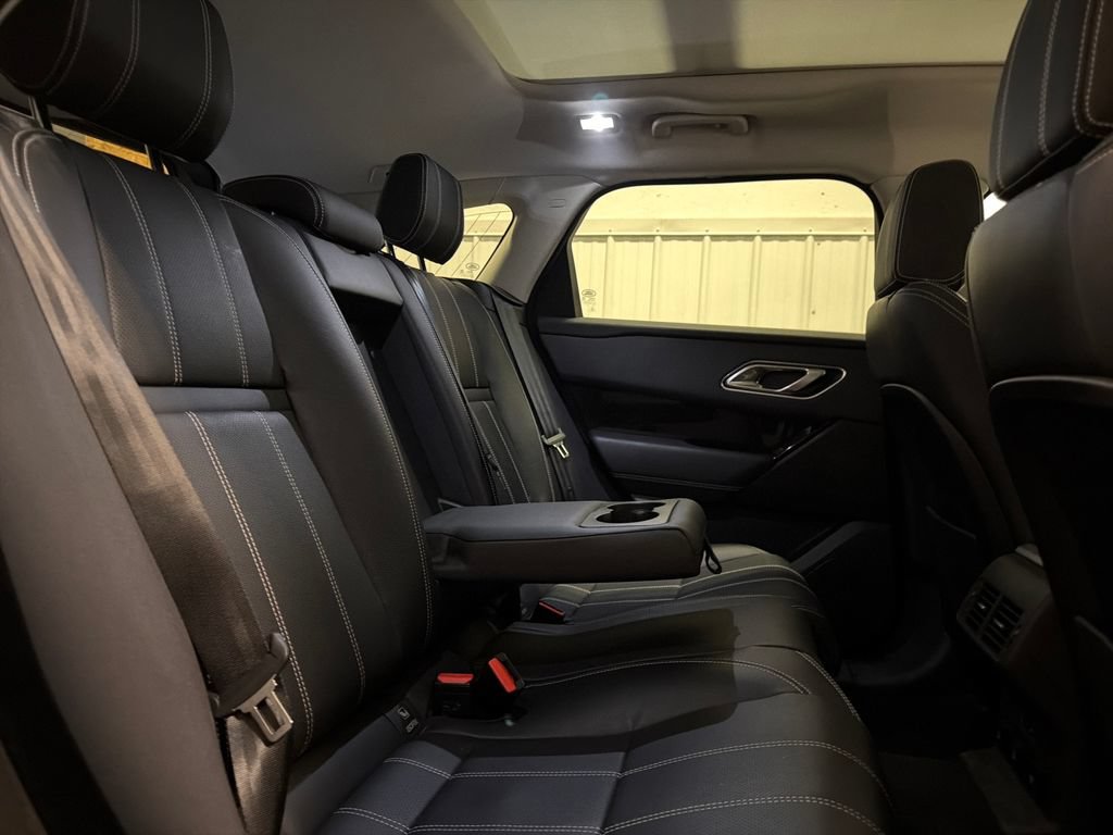 Used 2018 Land Rover Range Rover Velar S AWD/4WD image 40