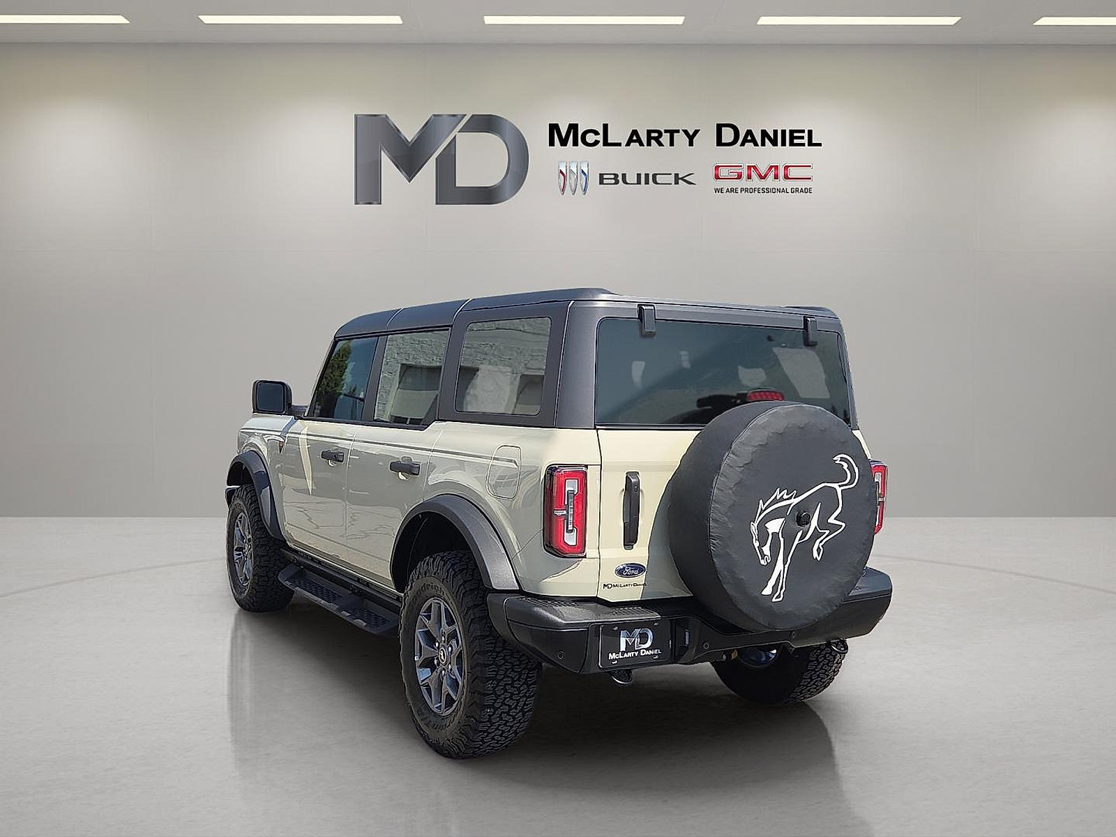 Used 2025 Ford Bronco Badlands AWD/4WD image 13