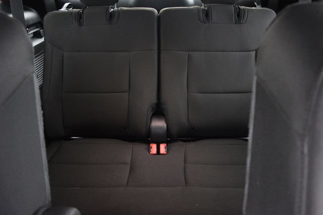 Used 2023 Ford Explorer XLT AWD/4WD image 18