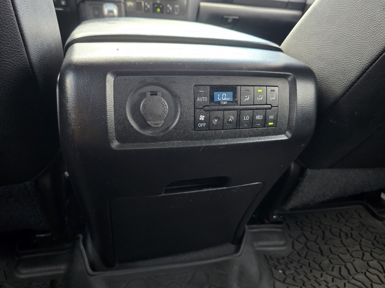 Used 2020 Toyota Sequoia TRD Pro AWD/4WD image 25