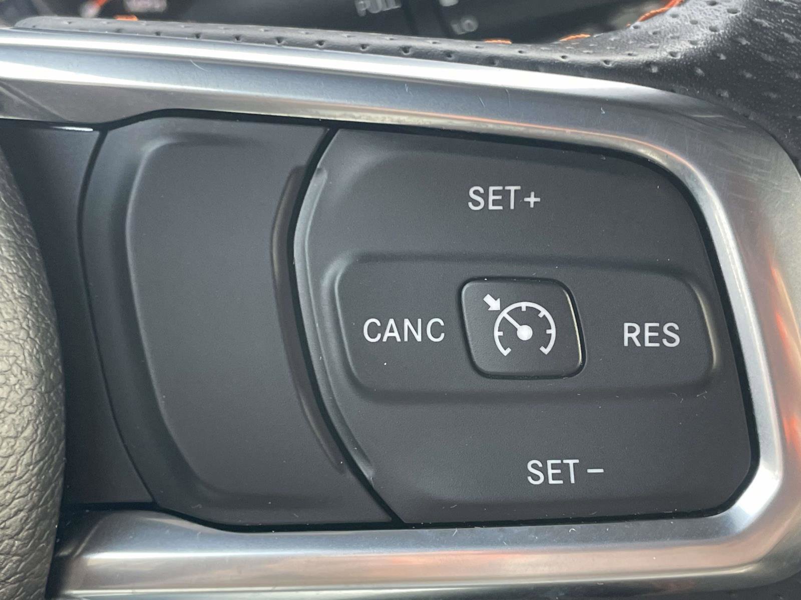 Used 2023 Jeep Gladiator Mojave image 9