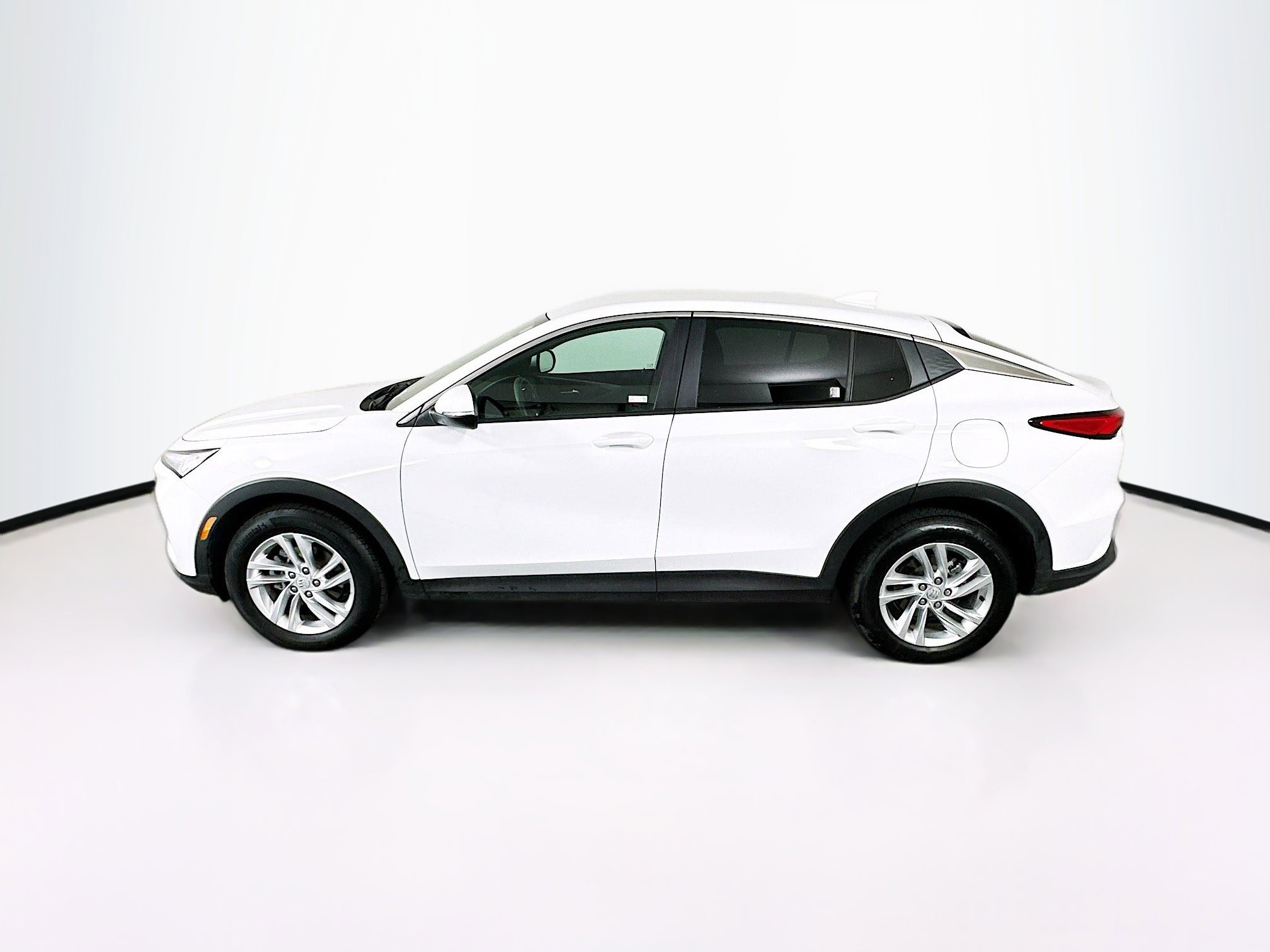 Used 2025 Buick Envista Preferred FWD image 4