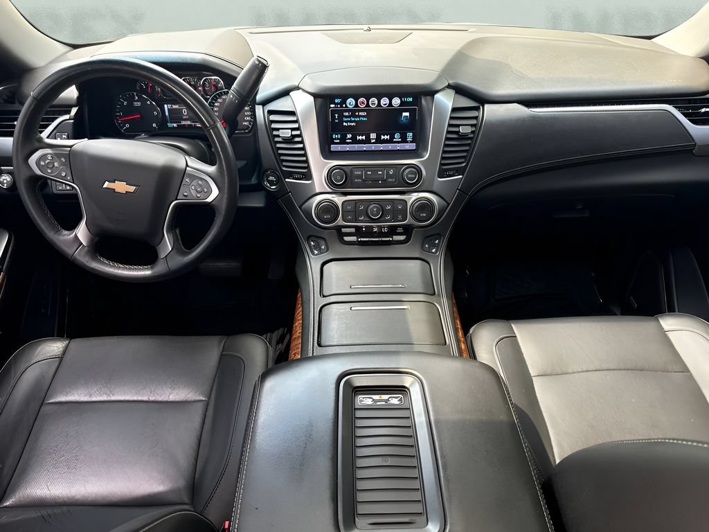 Used 2018 Chevrolet Suburban Premier AWD/4WD image 18