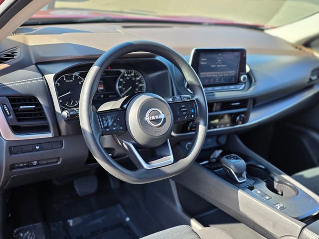 Used 2023 Nissan Rogue SV image 20