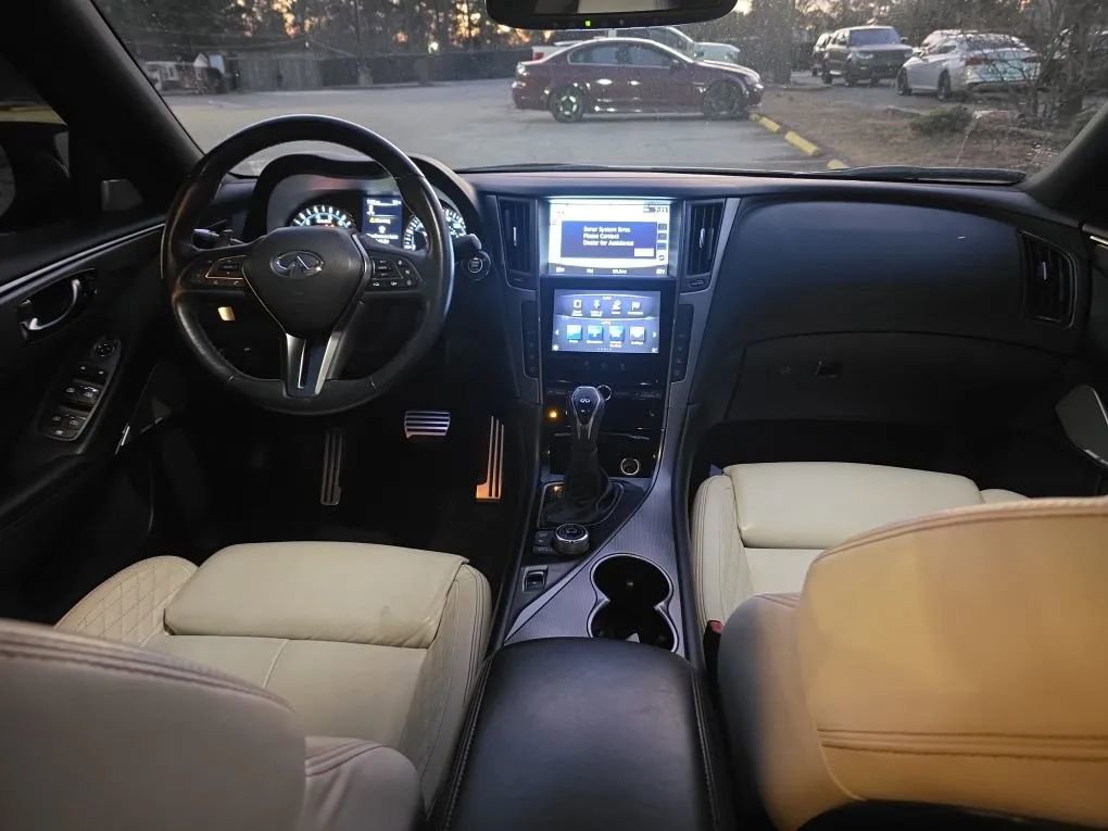 Used 2019 INFINITI Q50 Red Sport 400 w/ Proactive Package image 10