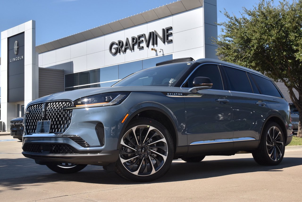 New 2027 Lincoln Aviator Reserve AWD/4WD image 1