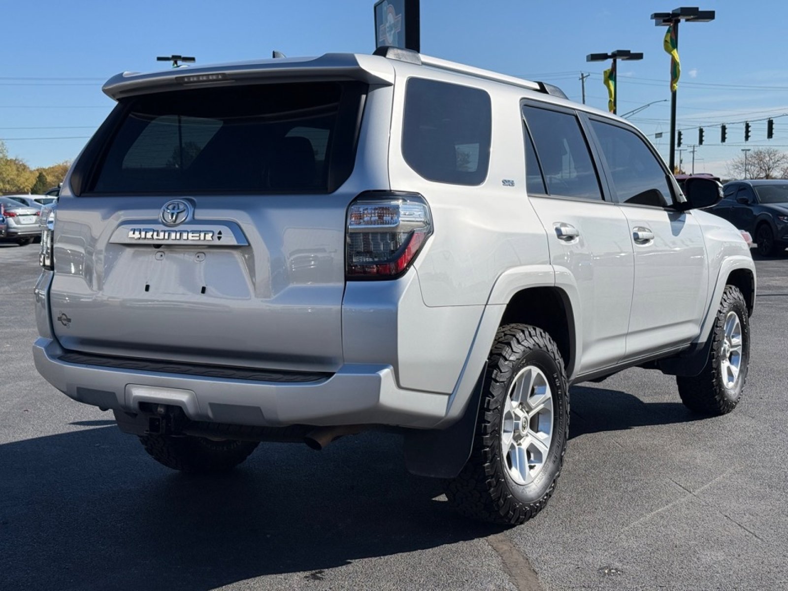 Used 2022 Toyota 4Runner SR5 Premium image 8