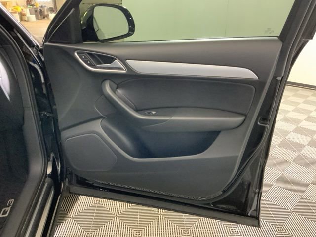 Used 2018 Audi Q3 2.0T Premium image 30
