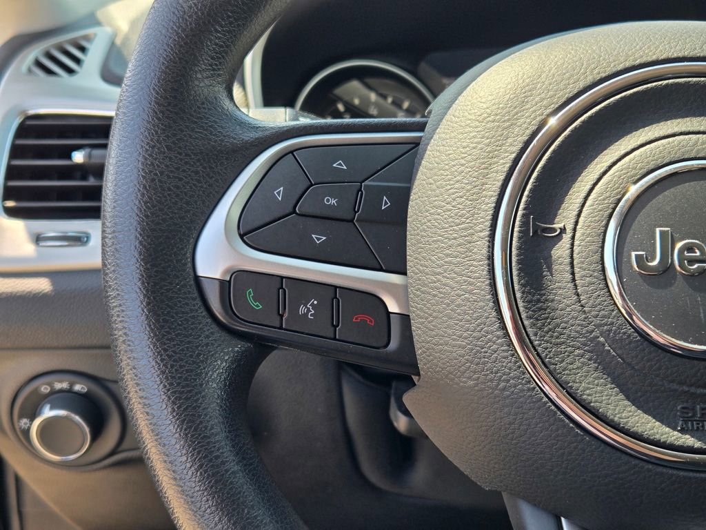 Used 2019 Jeep Compass Sport w/ Tech Group FWD image 39