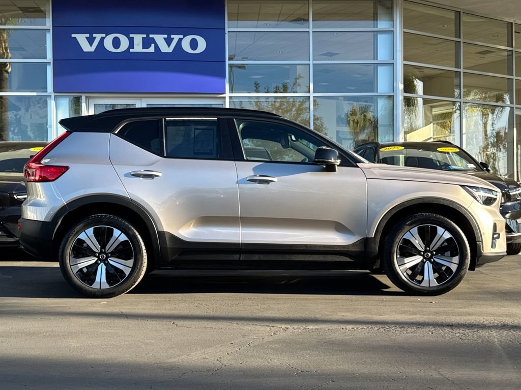 Certified 2023 Volvo XC40 Recharge Plus image 6