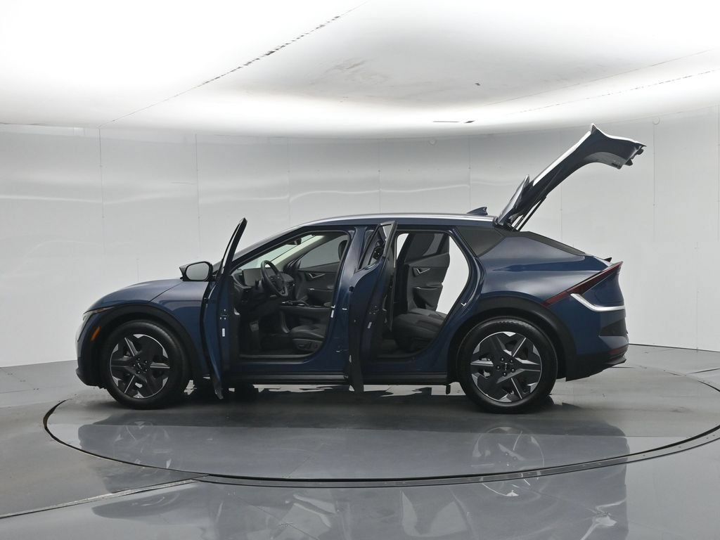 Used 2025 Kia EV6 Light RWD image 39