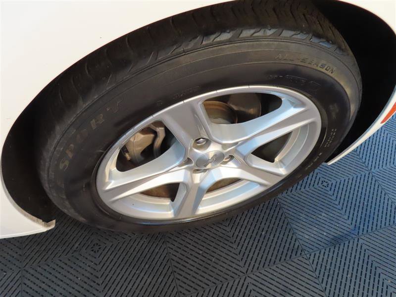 Used 2023 Chevrolet Camaro LT RWD image 11