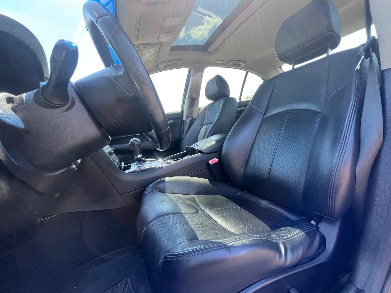 Used 2015 INFINITI Q40 AWD w/ Moonroof Package image 17