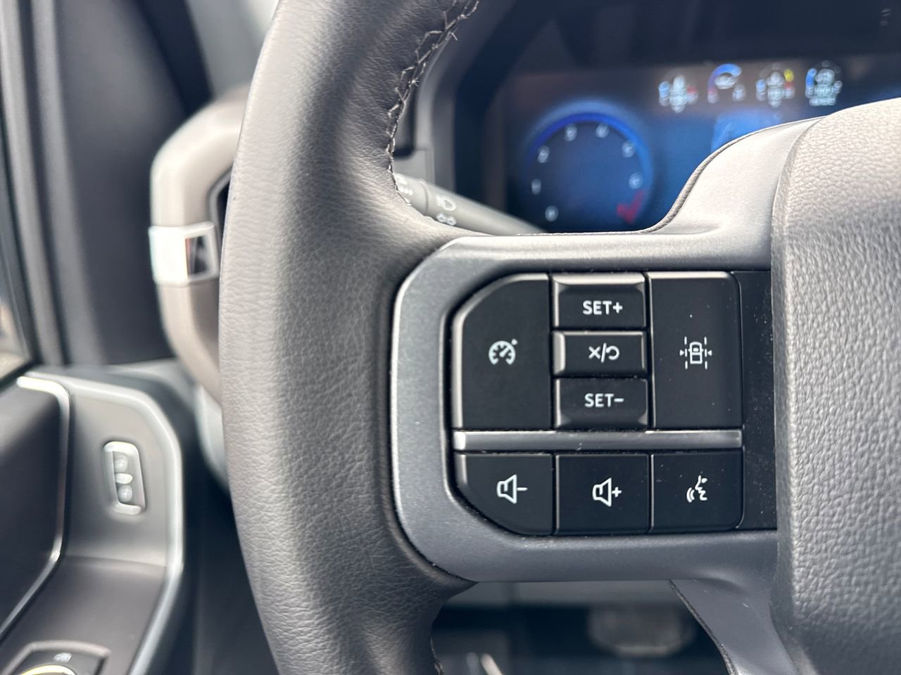 Used 2024 Ford F150 XLT w/ Tow/Haul Package image 28