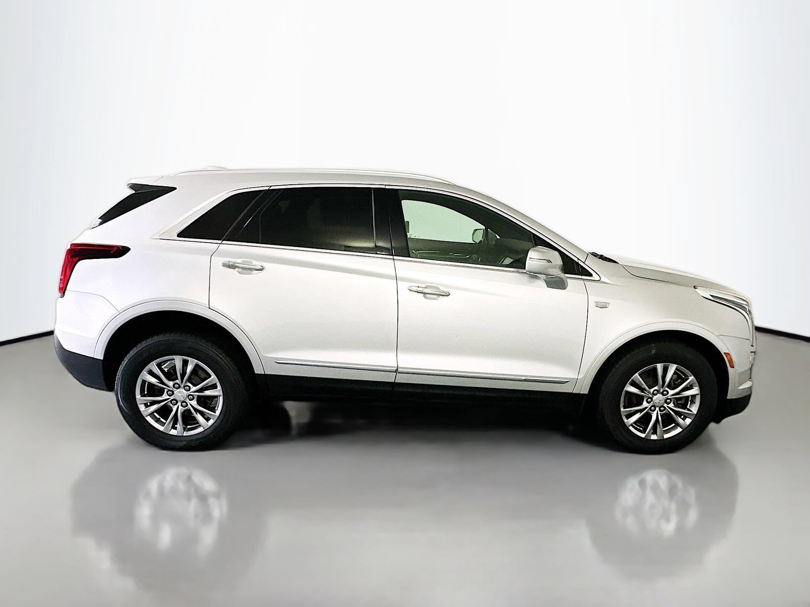 Used 2020 Cadillac XT5 Premium Luxury FWD image 8