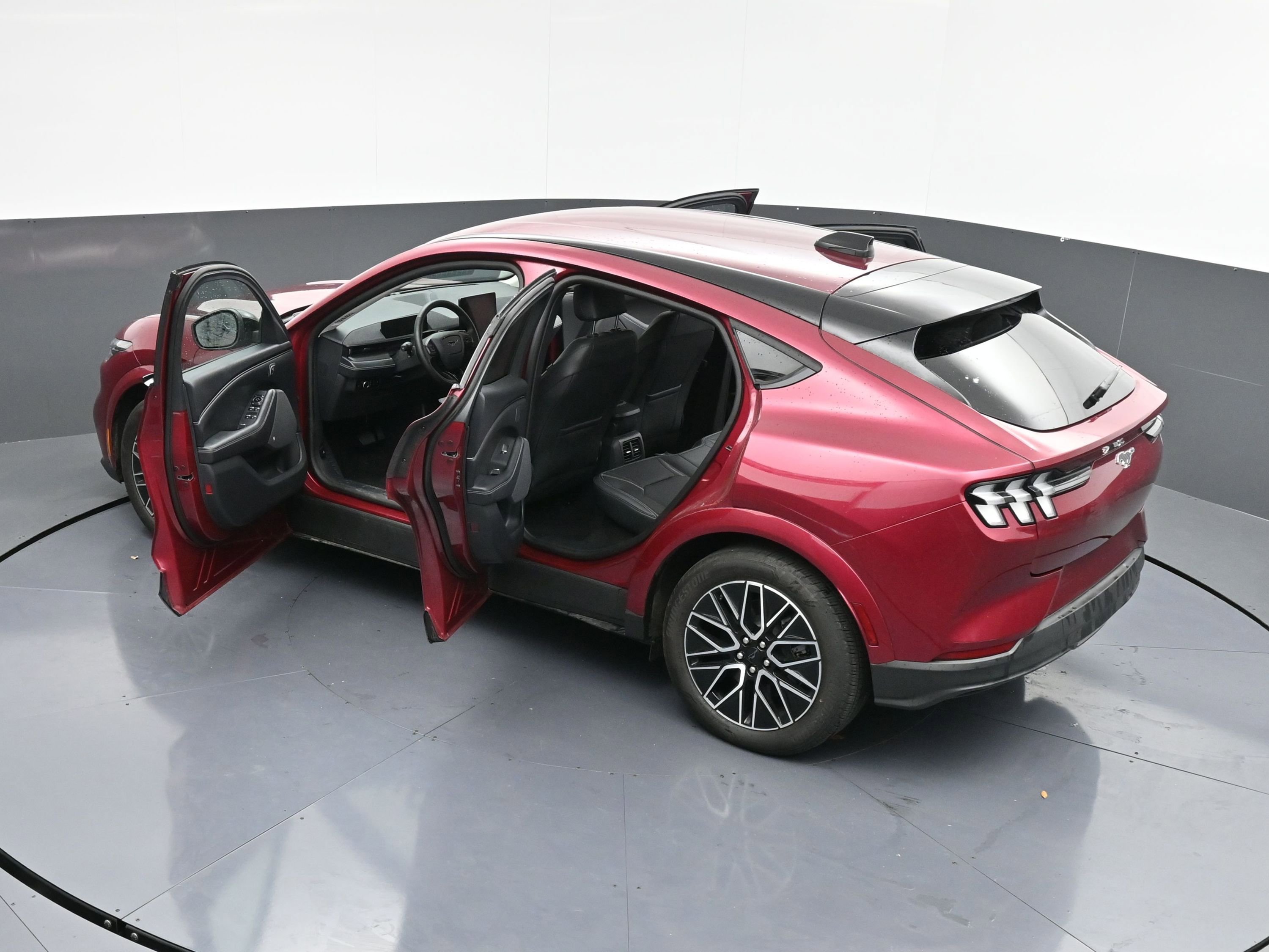 Used 2025 Ford Mustang Mach-E Premium image 46