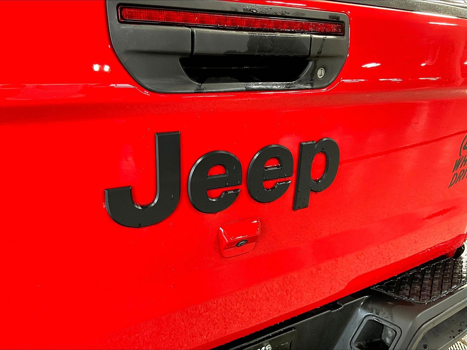 Used 2023 Jeep Gladiator Sport AWD/4WD image 23