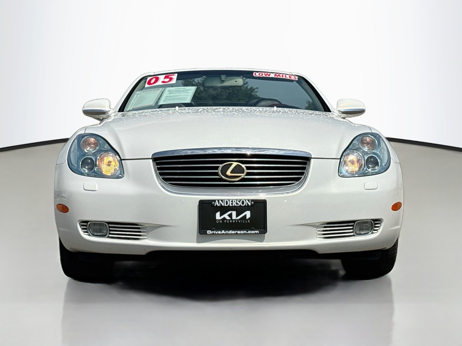 Used 2005 Lexus SC 430 Convertible w/ Preferred Accessory Pkg RWD image 2